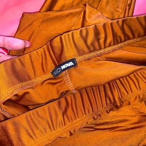 Shiny orange leggings